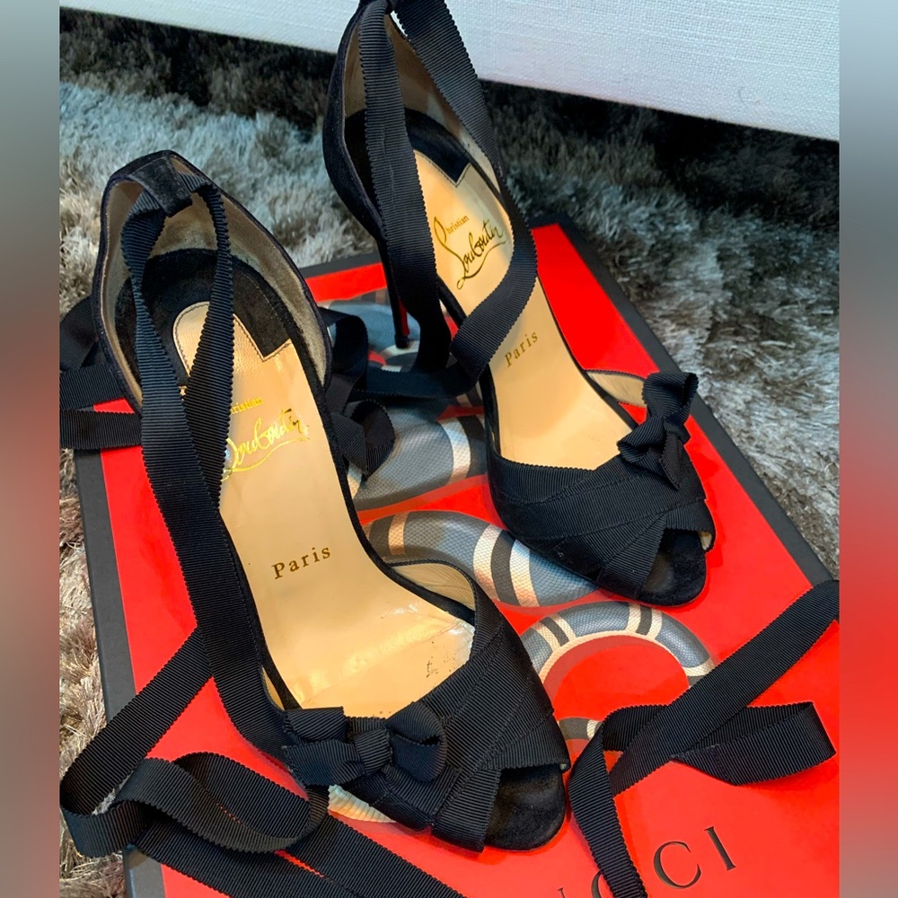 LOUBOUTIN lace up sexy shoe all black. So good I have it in 2 colors !!!